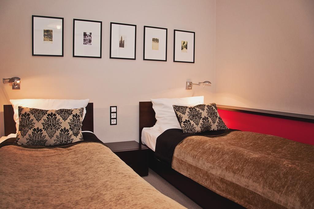Hotel Pod Lwem Elblag Oda fotoğraf