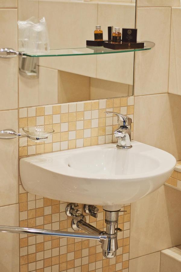 Hotel Pod Lwem Elblag Dış mekan fotoğraf