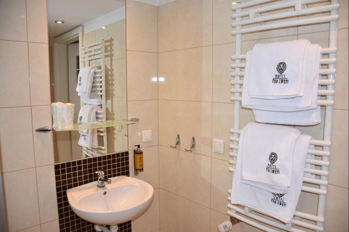 Hotel Pod Lwem Elblag Oda fotoğraf