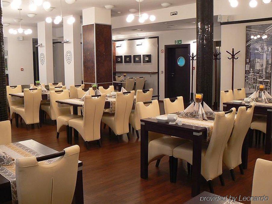 Hotel Pod Lwem Elblag Restoran fotoğraf
