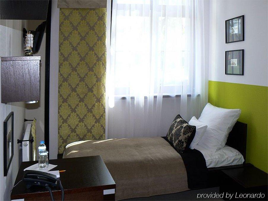 Hotel Pod Lwem Elblag Oda fotoğraf
